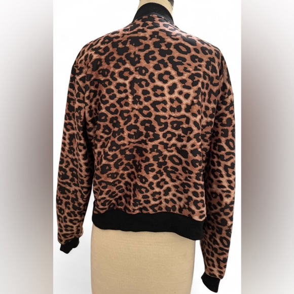 Polished&Poised Leopard Print Long Sleeve Bomber Jacket Size Small - Picture 2 of 3